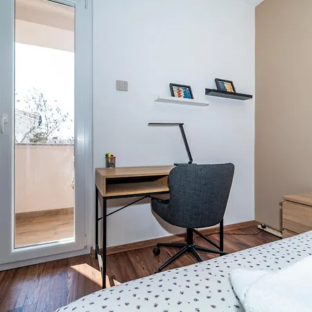 Val Апартаменты *